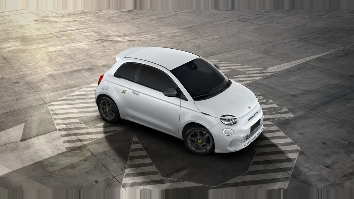 Abarth 500e 42kWh en renting en Elche — Lateral