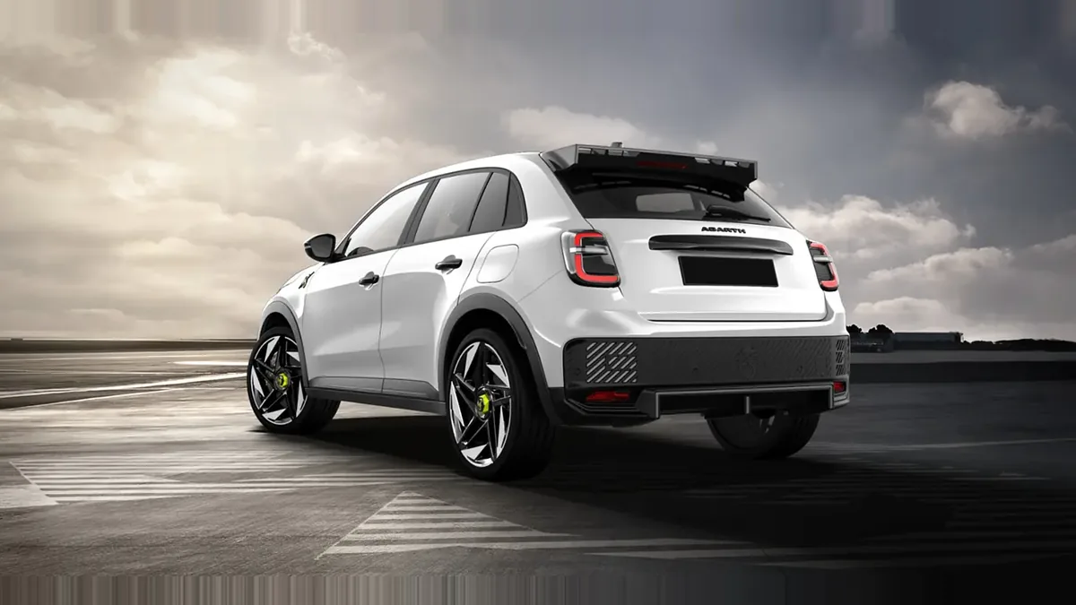 Abarth 600e Turismo en renting en Elche — Trasera