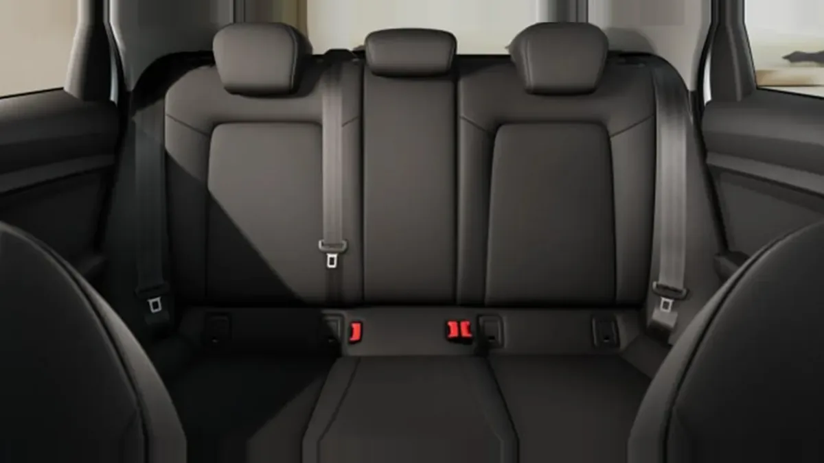 Audi A1 Sportback Adrenalin 30 TFSI 85kW S Tron en renting en Elche — Interior