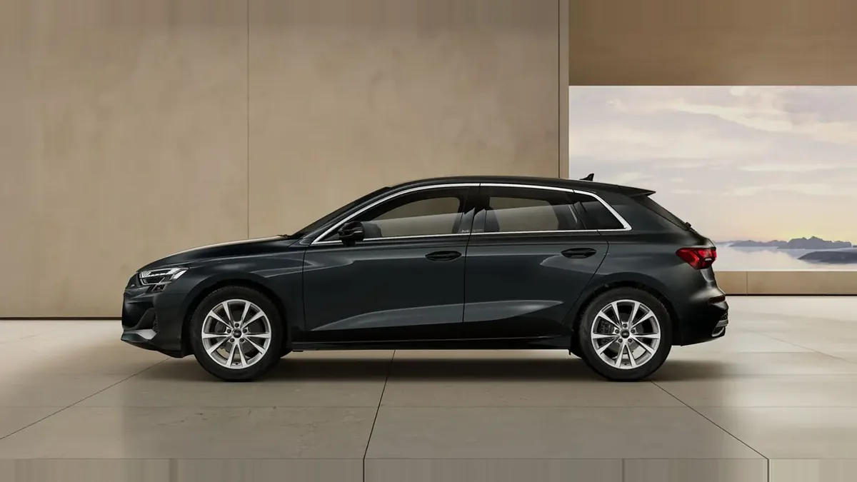 Audi A3 Sportback Advanced TFSI S Tronic en renting en Elche — Trasera