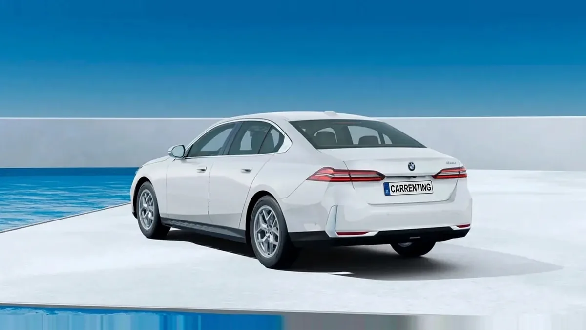 BMW Serie 5 520d en renting en Elche — Lateral
