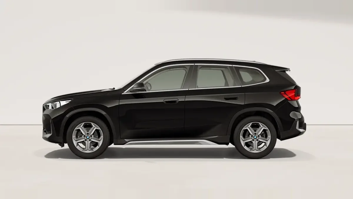 BMW X1 sDrive20d xLine 120kW en renting en Elche — Lateral