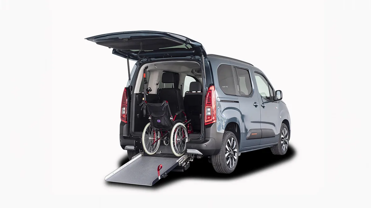 Citroën Berlingo Talla XL BlueHDi 100 YOU L2 N1 Adaptado en renting en Elche — Lateral
