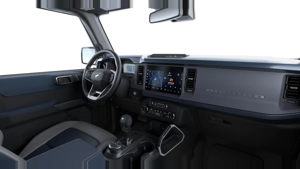 Ford Bronco Outer Banks 2.7 Ecoboost 335CV Automático 4x4 en renting en Elche — Interior
