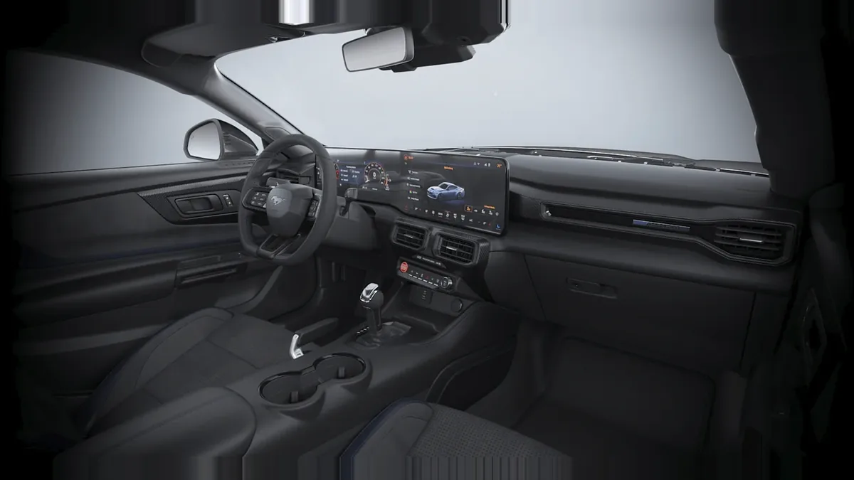 Ford Mustang 5.0 Ti-VCT V8 Mustang Dark House AT en renting en Elche — Interior