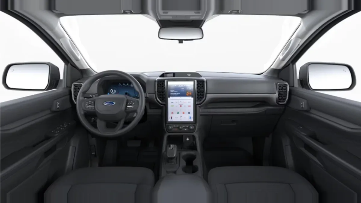 Ford Ranger XLT Doble Cabina 3.0 EcoBlue V6 240CV Automático en renting en Elche — Delantera