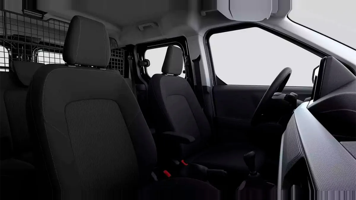 Ford Transit Courier Kombi 1.5 Ecoblue Trend II en renting en Elche — Interior