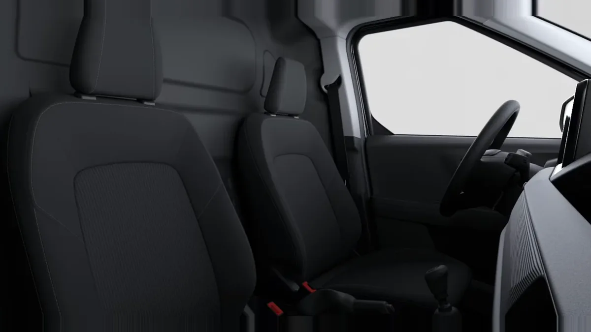 Ford TRANSIT COURIER VAN DIESEL 1.5  100 CV en renting en Elche — vista 6