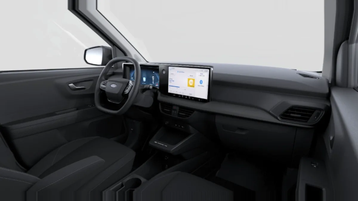Ford Transit Courier Van Trend BEV 136cv Automática II en renting en Elche — Interior