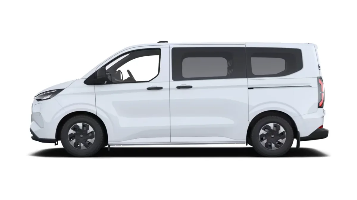 Ford TRANSIT CUSTOM  Kombi BEV 83kWh 100kW 340 L1 Trend en renting en Elche — Lateral