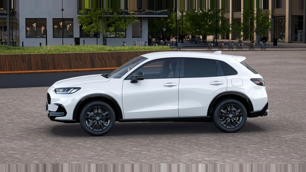 Honda ZR-V 2.0 i-MMD Sport 184CV MA en renting en Elche — Lateral