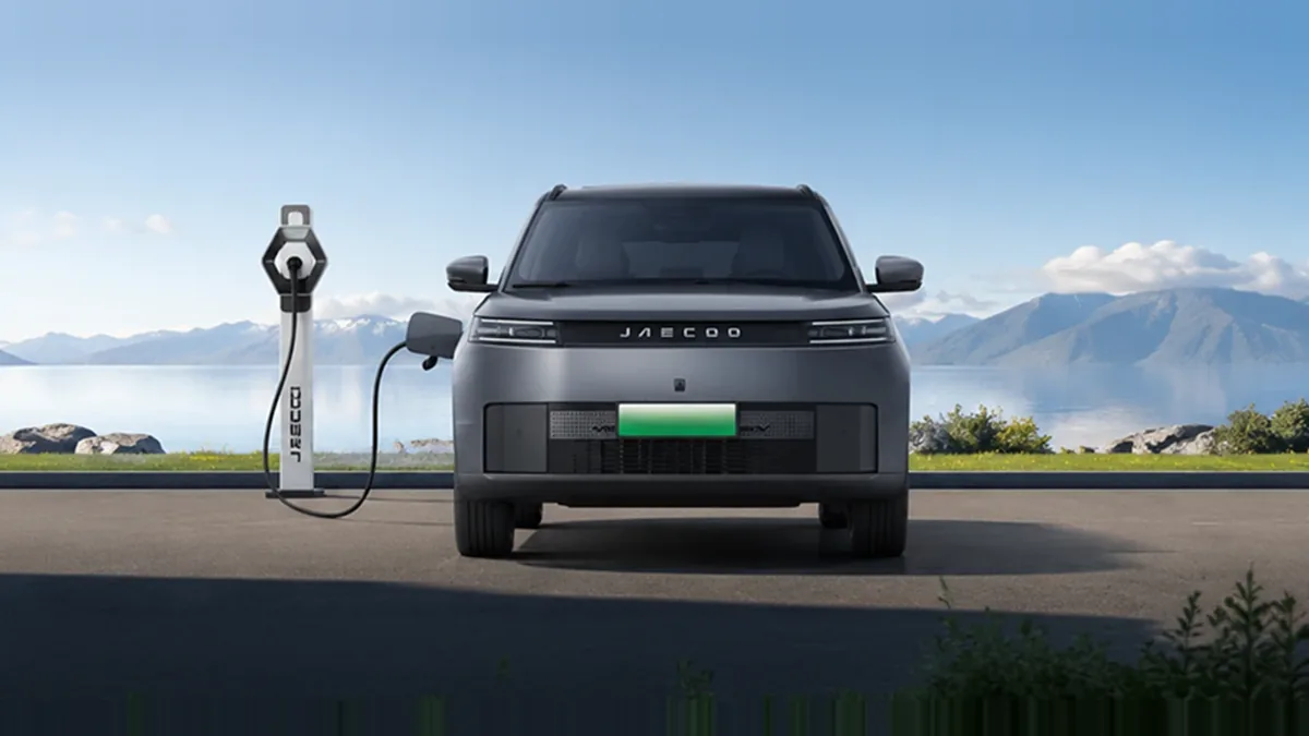 Jaecoo 5 EV Pure 155kW (211CV) 61kWh en renting en Elche — Trasera