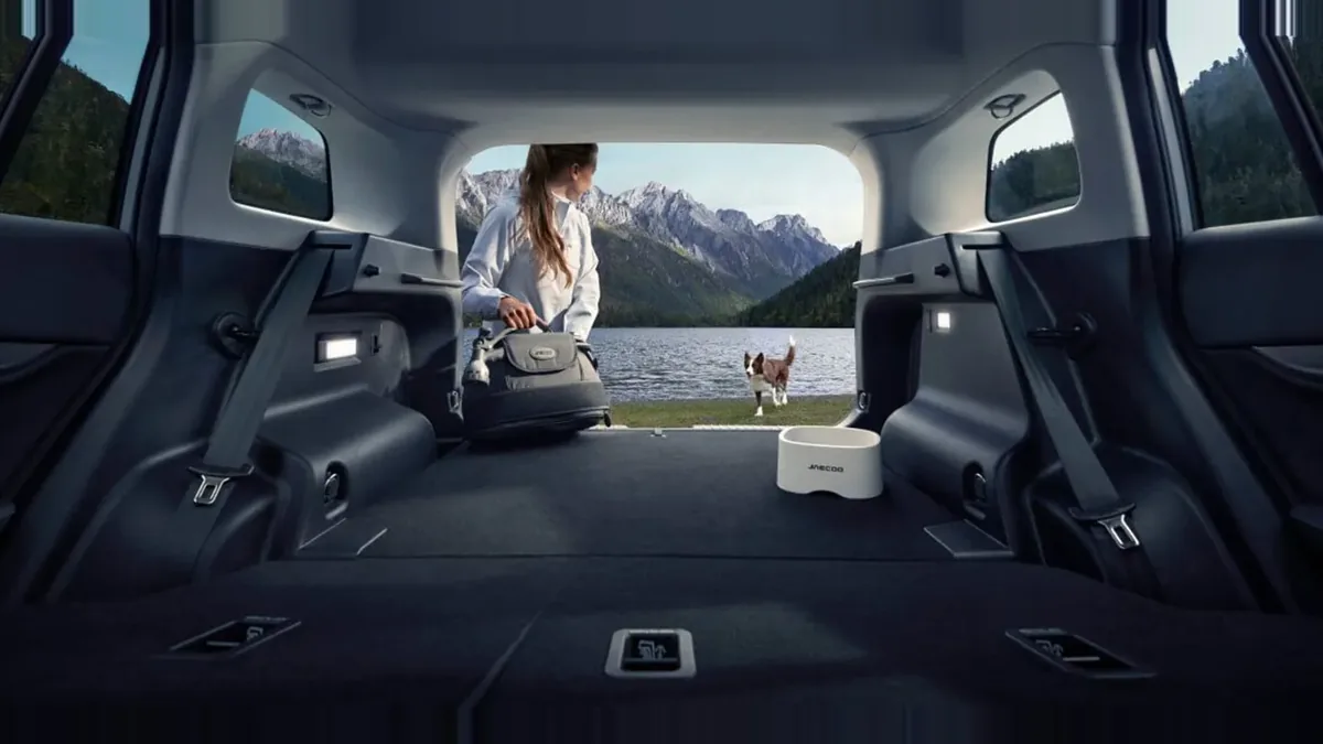 Jaecoo 5 Híbrido Pure 1.5 TGDI 165kW (224CV) 4x2 MA en renting en Elche — Interior