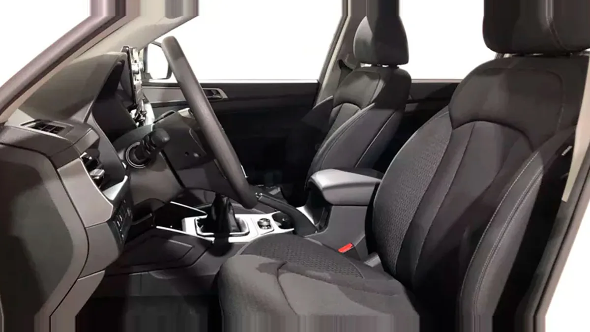 KGM Musso Sports D22 DTR Pro en renting en Elche — Delantera