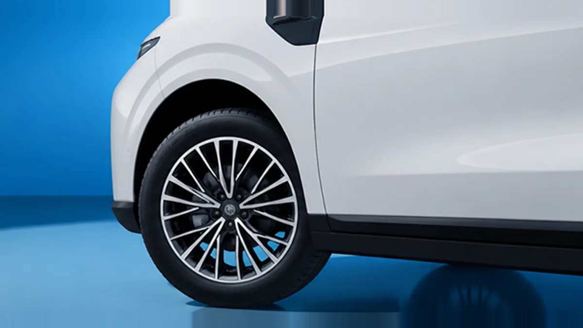 Leapmotor B10 REEV 18.8 kWh Life AT en renting en Elche — vista 7