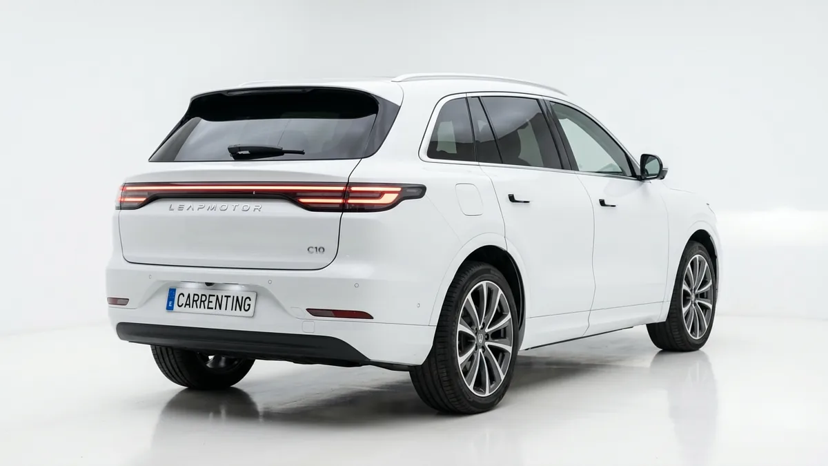 Leapmotor C10 REEV 28.4 kWh Style AT en renting en Elche — Delantera