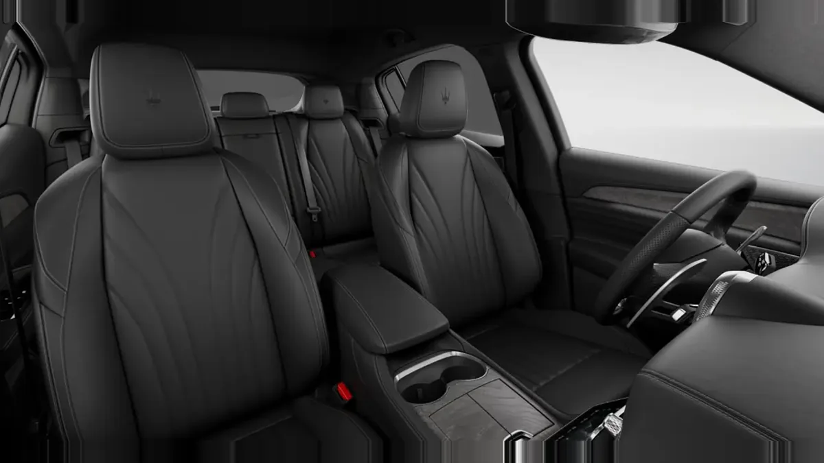 Maserati Grecale L4 MHEV 300CV AWD en renting en Elche — vista 9
