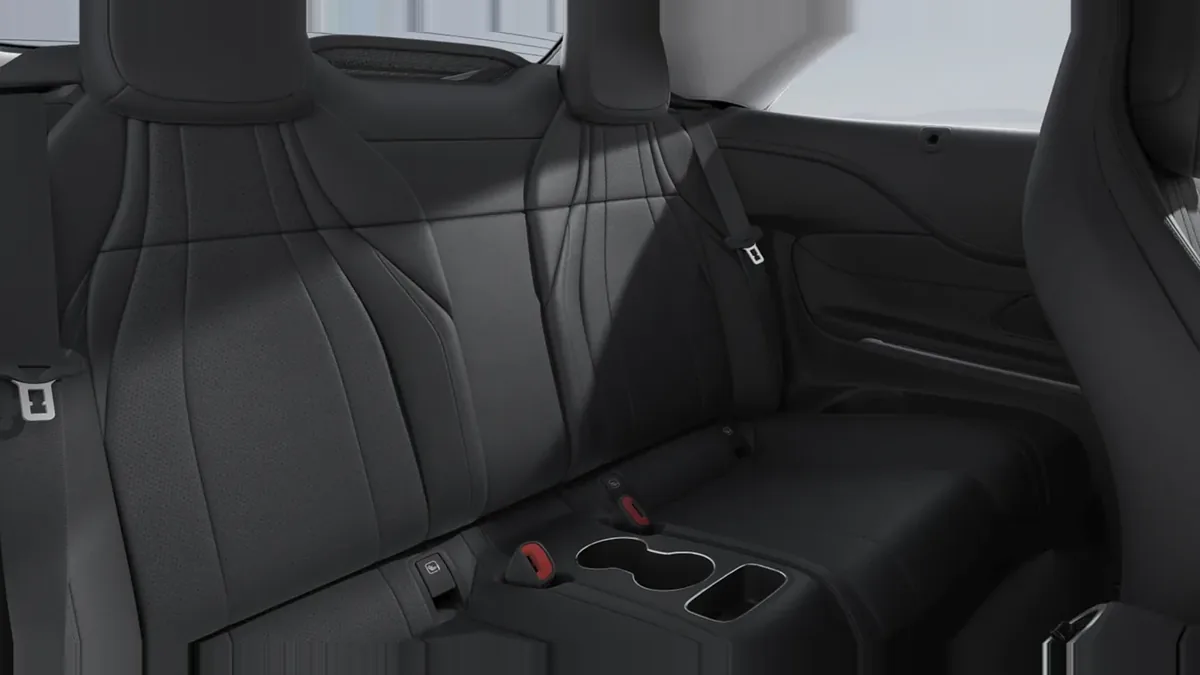 Mercedes-Benz CLE Cabrio 200D en renting en Elche — vista 6
