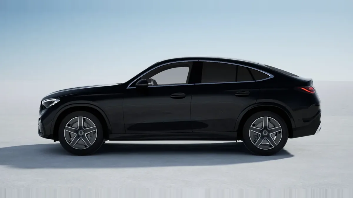Mercedes-Benz GLC Coupé 300 de 4MATIC QS en renting en Elche — Lateral