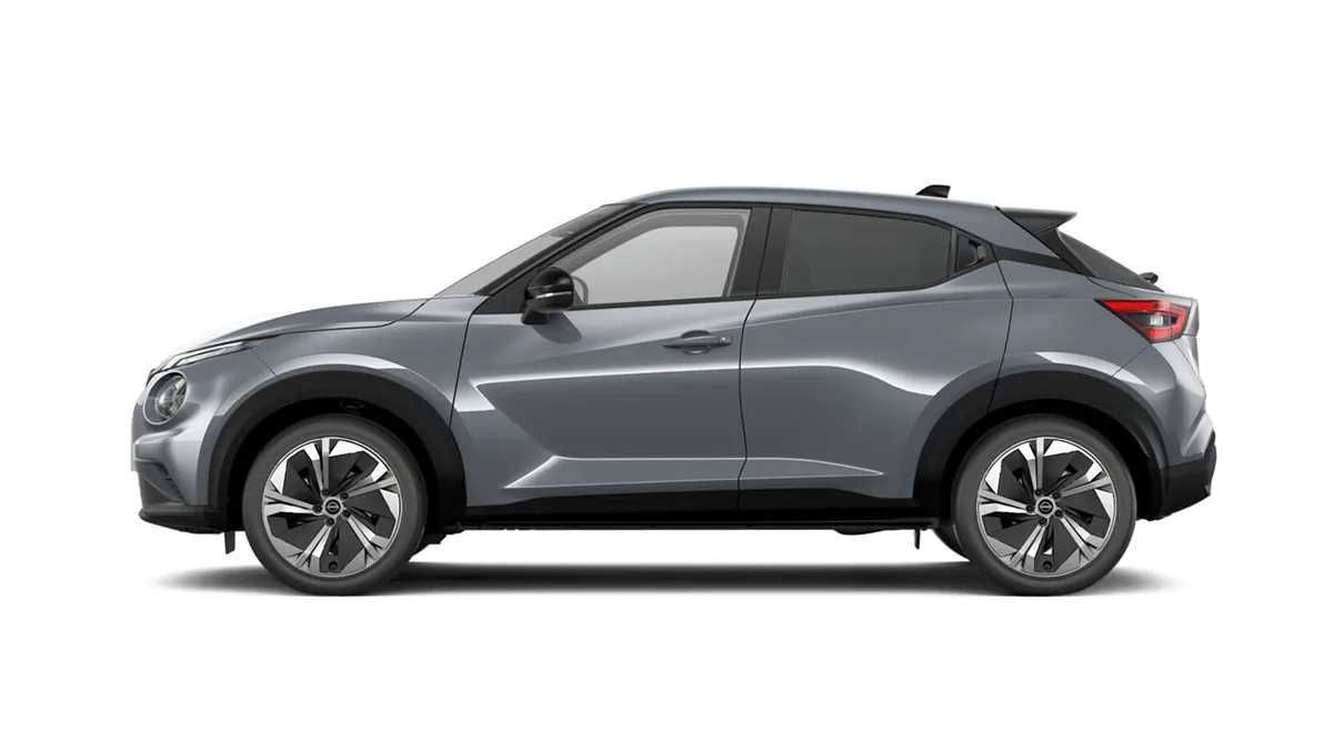 Nissan JUKE HYBRID N-CONNECTA 145CV AUT. en renting en Elche — Lateral