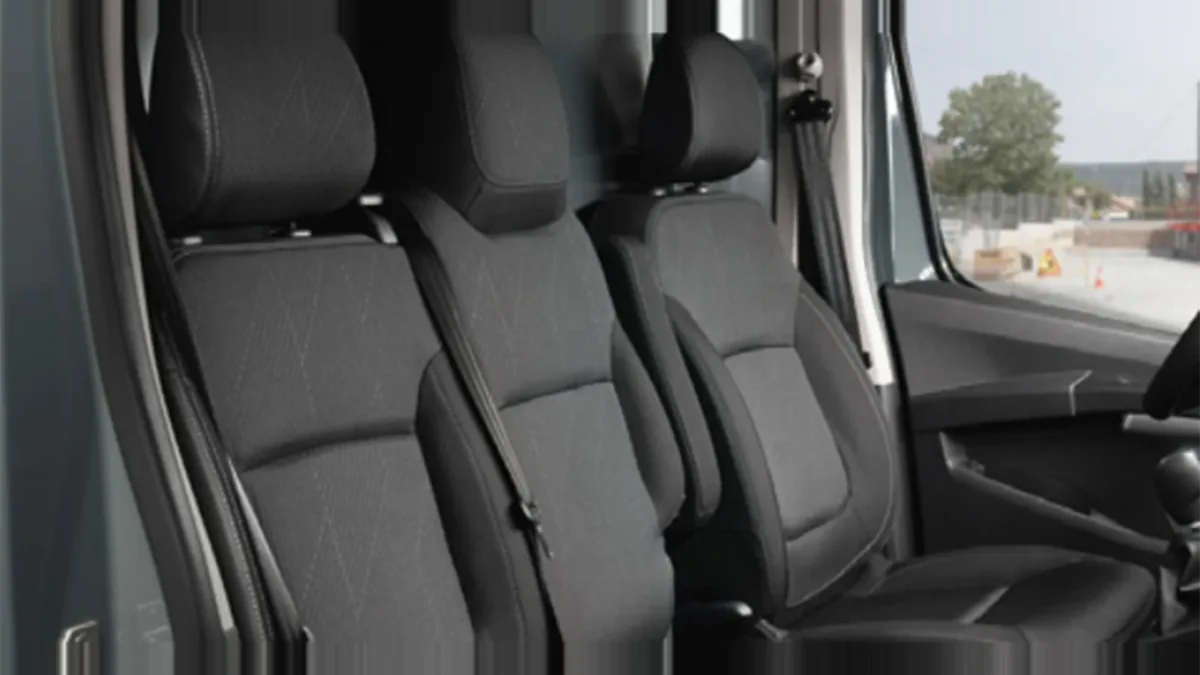 Nissan Primastar 2.0DCI 110CV L1H1 Acenta en renting en Elche — Trasera