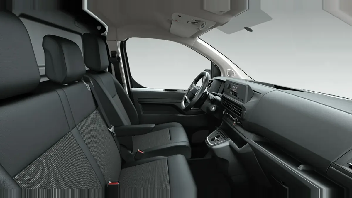 Opel Vivaro Furgón Electric 100kW + Batería 75 kWh VU en renting en Elche — Interior