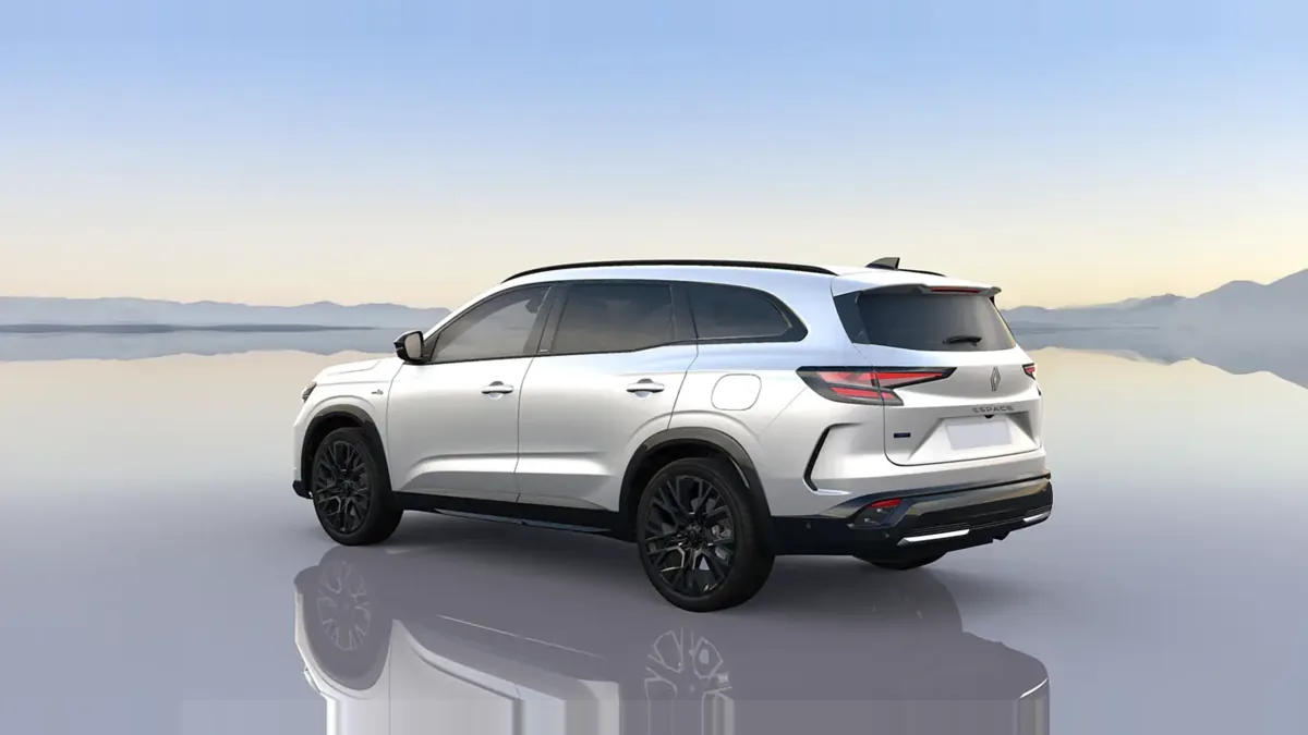 Renault Espace Espirit Alpine Full Hybrid E-Tech 146kW 7p en renting en Elche — Interior