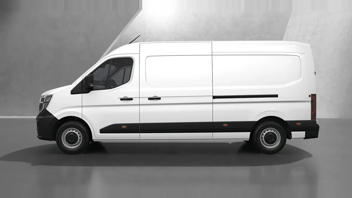 Renault Master L2H2 3500 Dci 130cv Furgon en renting en Elche — Lateral