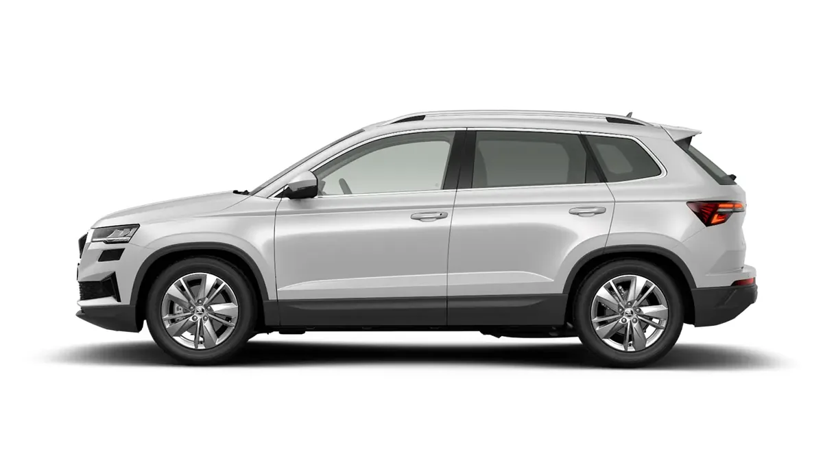 Škoda Karoq Selection 2.0 TDI DSG en renting en Elche — Trasera