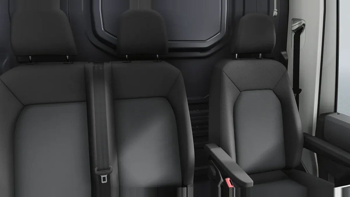 Volkswagen Crafter 35 Furgón BL TA L4H3 2.0 TDI 103kW (140CV) - ISOTERMO en renting en Elche — vista 7